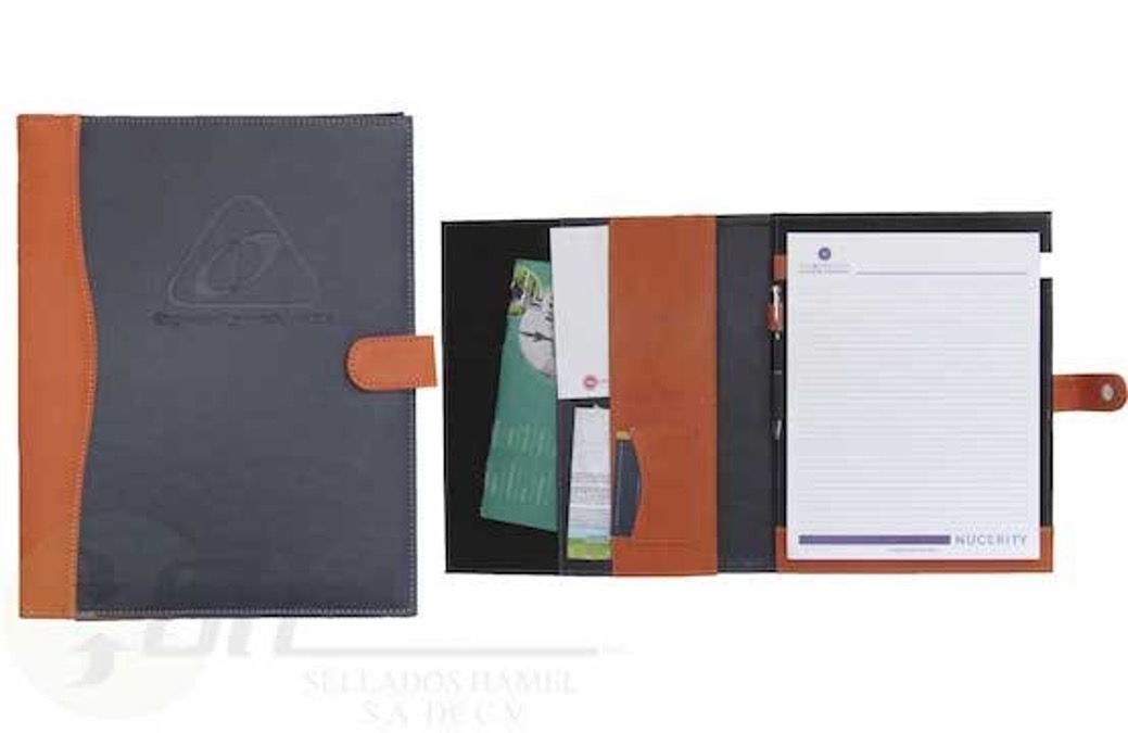 Carpeta: de convención en piel sintético